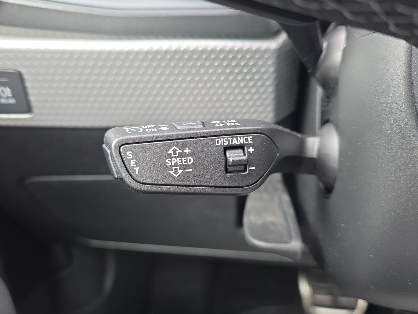 AUDI A1 Sportback 40 TFSI S Line S-tronic-image-13