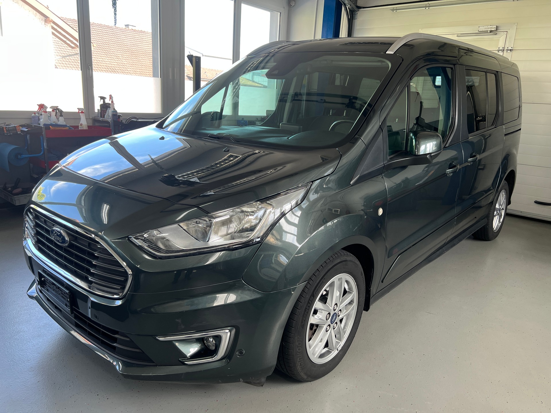 FORD Grand Tourneo Connect 1.5 EcoBlue Titanium Automat