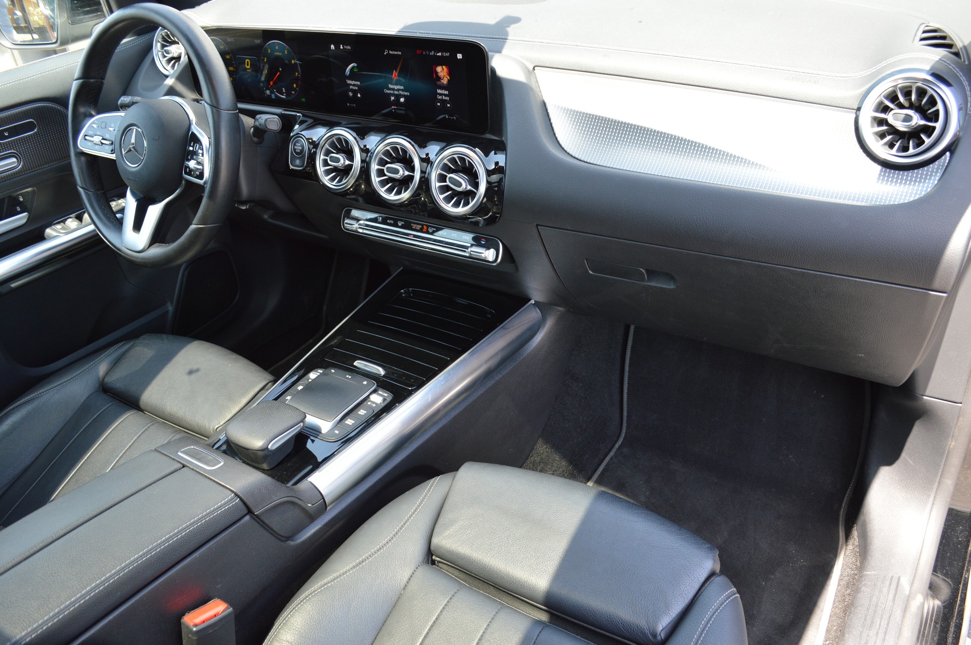 MERCEDES-BENZ GLA 250 4Matic Progressive 8G-DCT-image-12