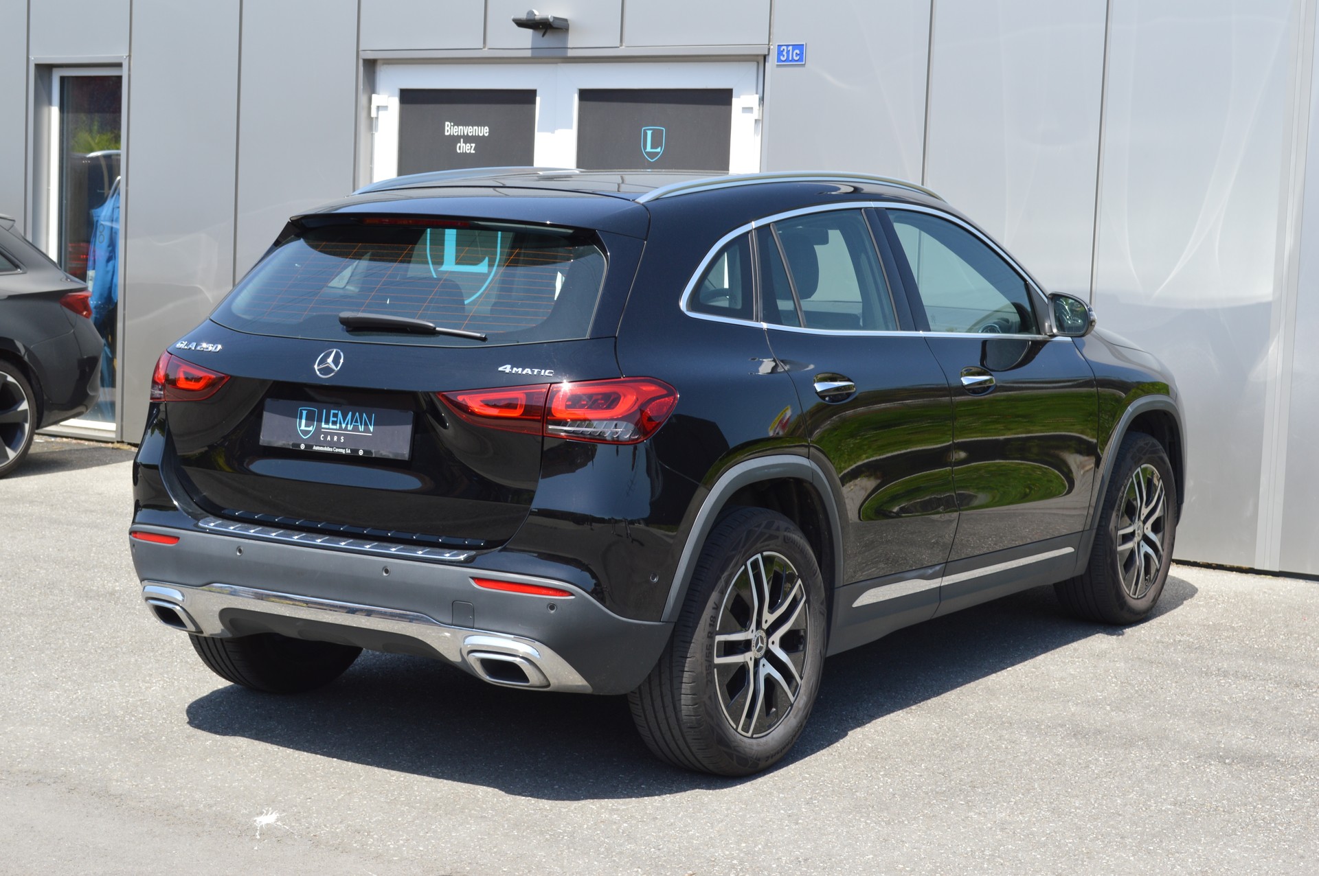 MERCEDES-BENZ GLA 250 4Matic Progressive 8G-DCT-image-4