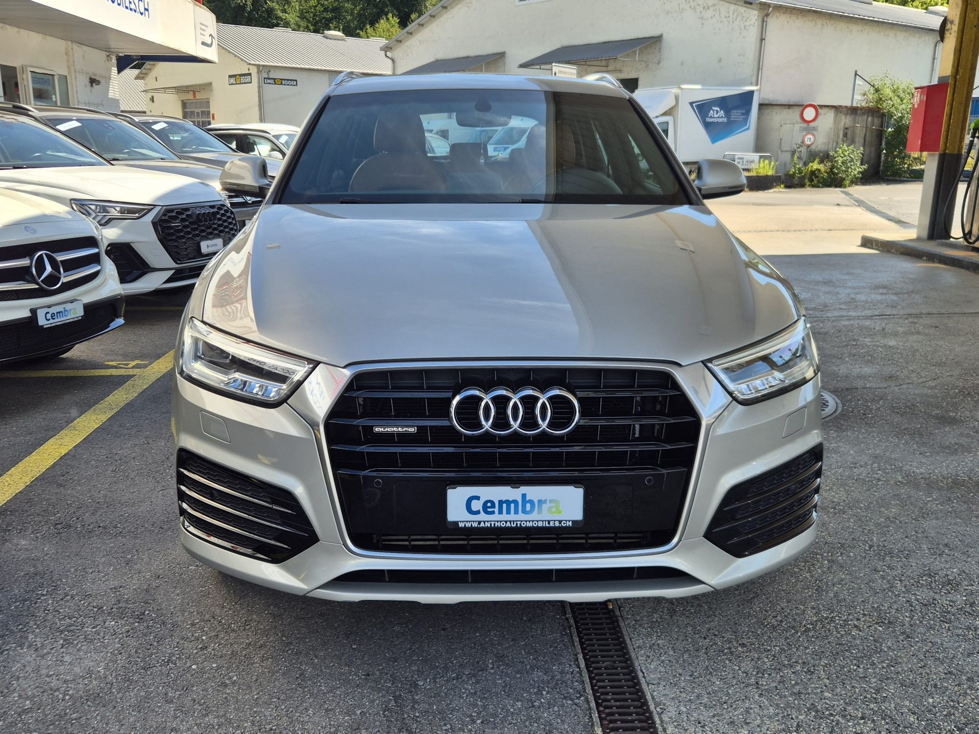 AUDI Q3 2.0 TFSI sport quattro S-tronic-image-2