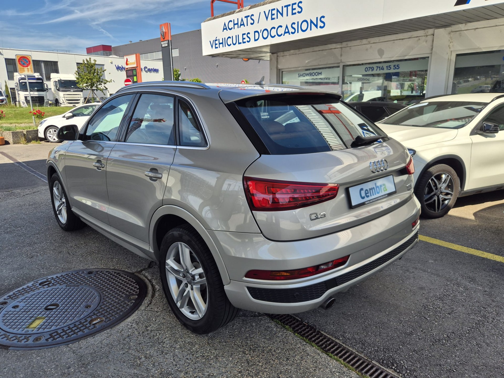 AUDI Q3 2.0 TFSI sport quattro S-tronic-image-4
