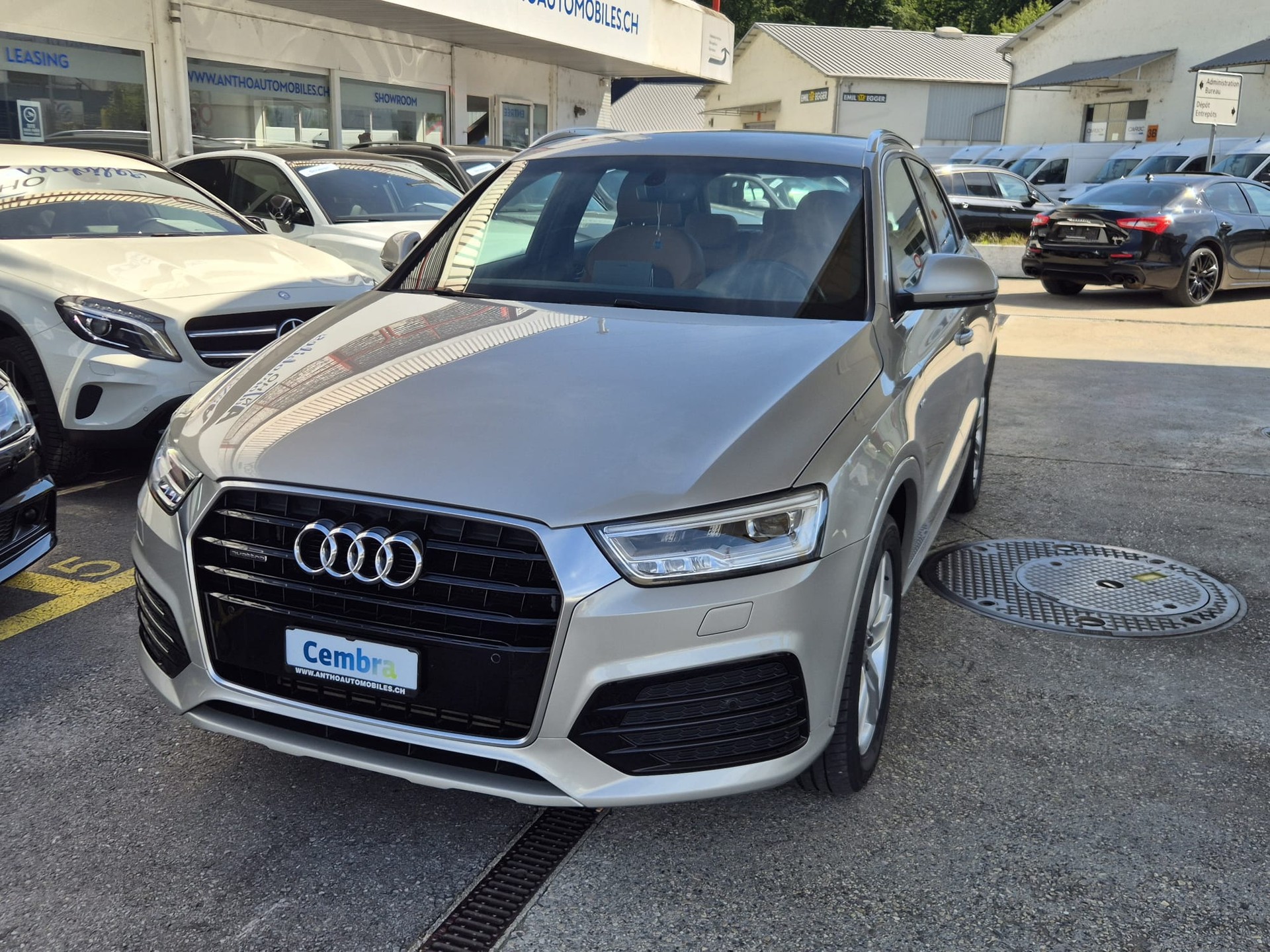 AUDI Q3 2.0 TFSI sport quattro S-tronic-image-1