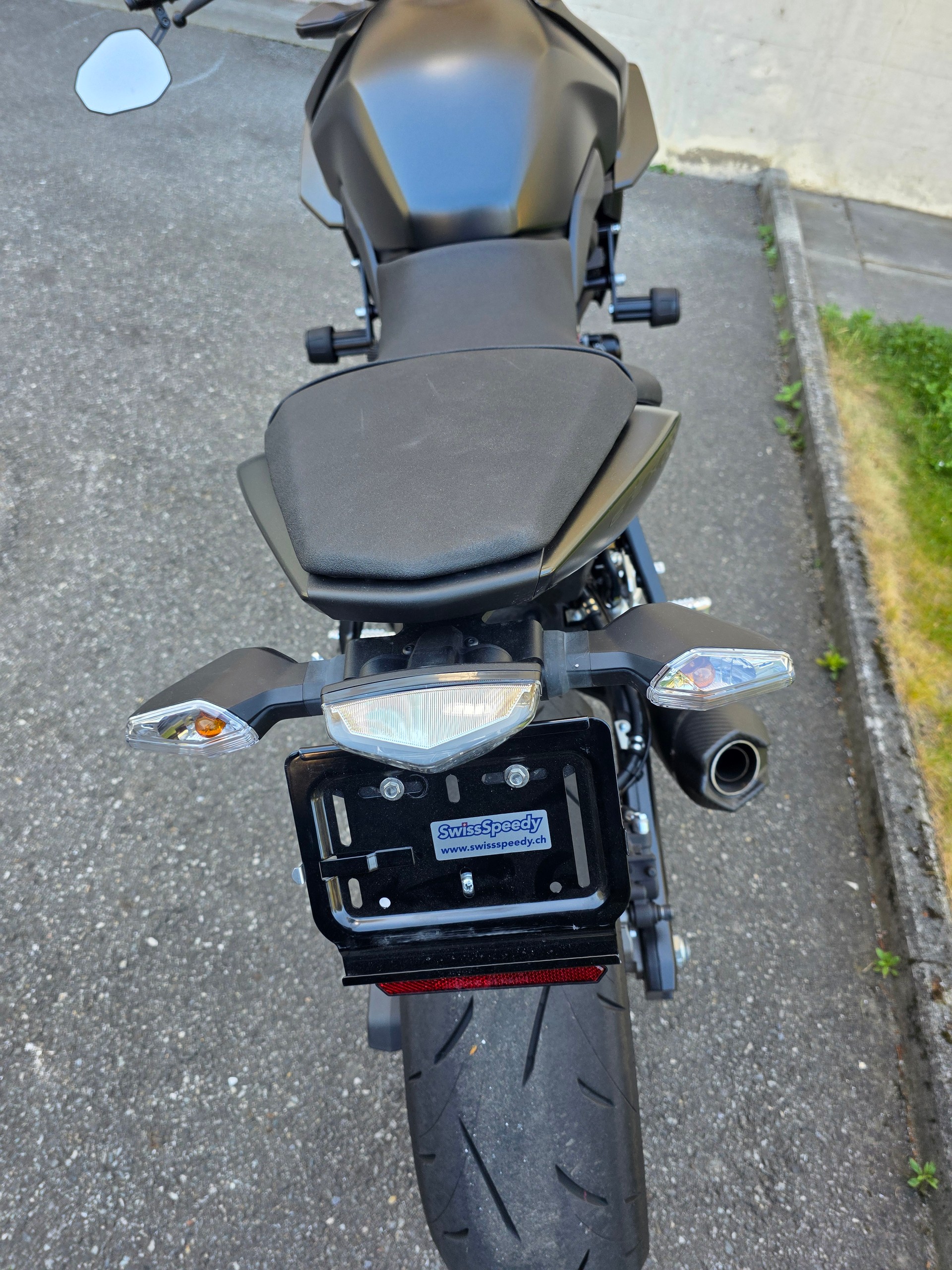SUZUKI GSX-8S-image-6