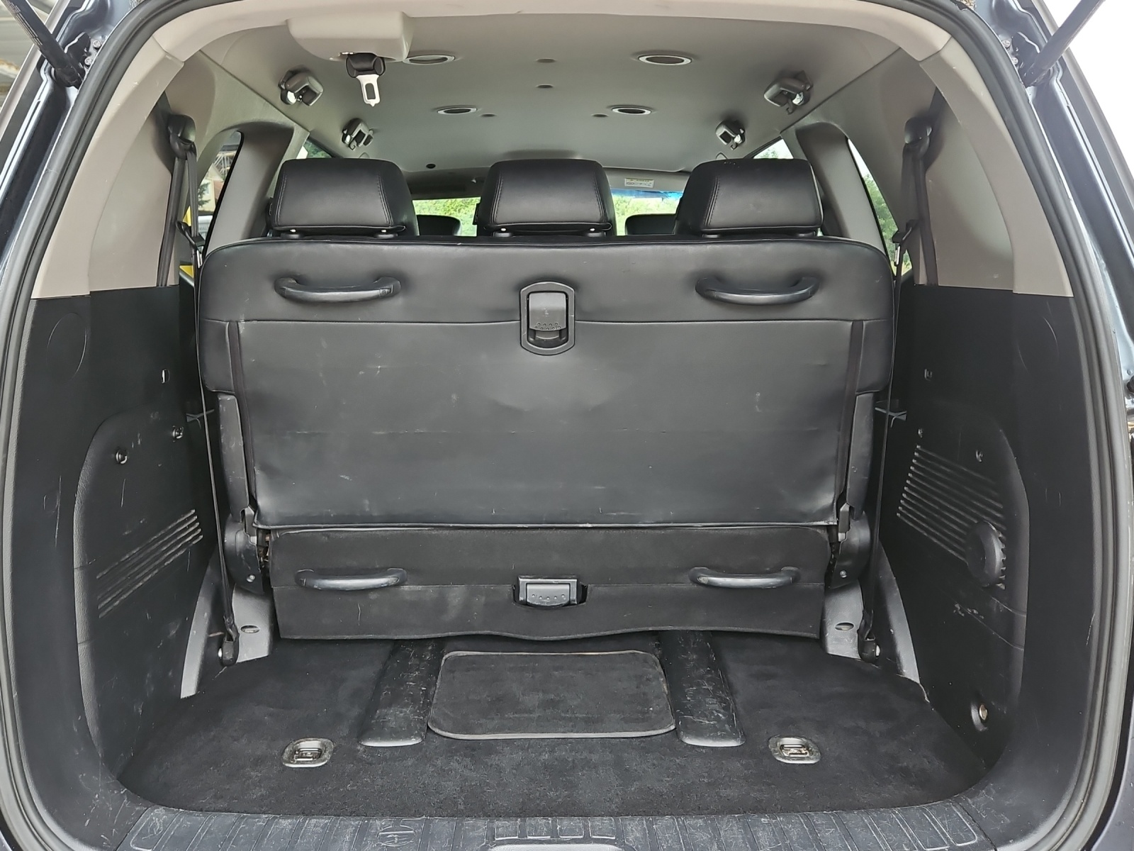 KGM-SsangYong Rodius SV 220 e-XDi 4WD Turismo-image-9