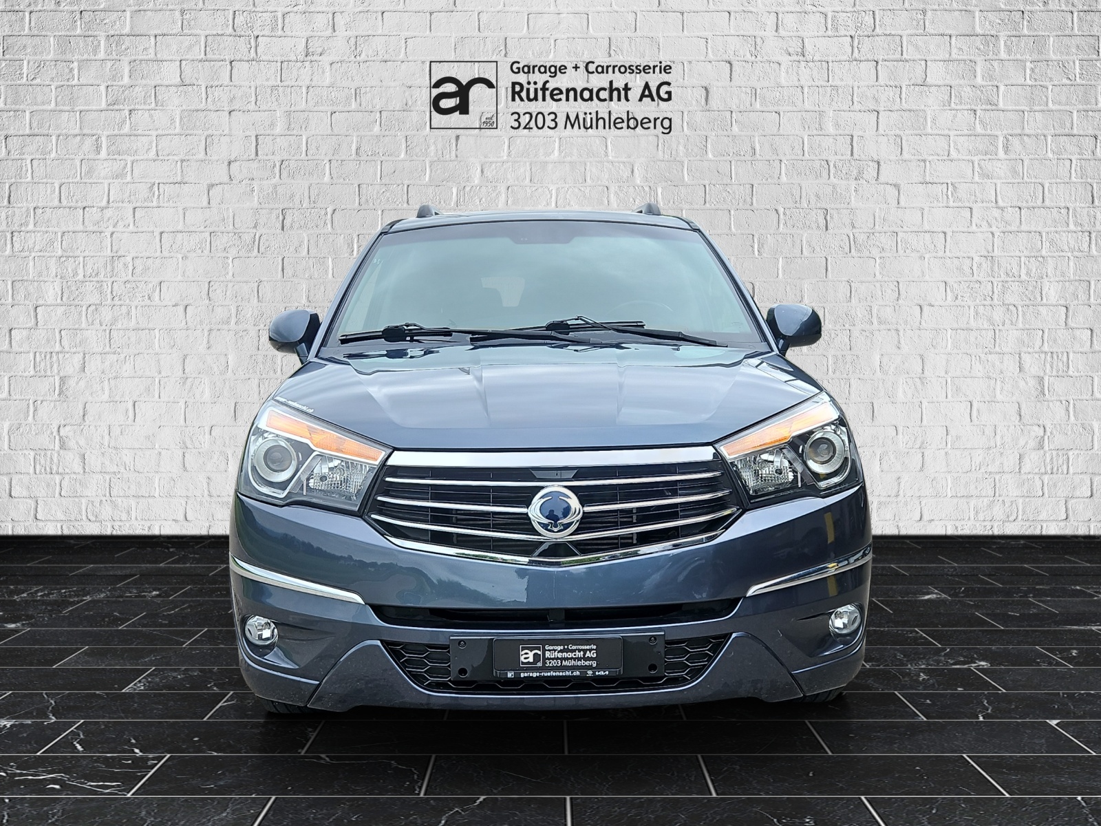 KGM-SsangYong Rodius SV 220 e-XDi 4WD Turismo-image-2