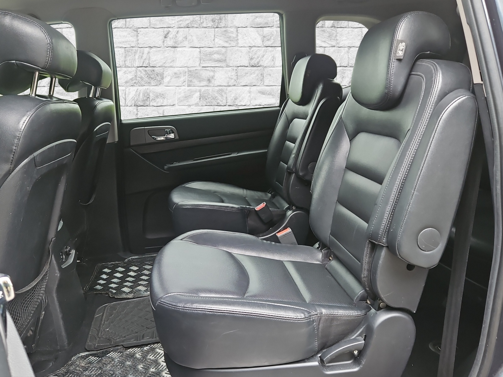 KGM-SsangYong Rodius SV 220 e-XDi 4WD Turismo-image-7
