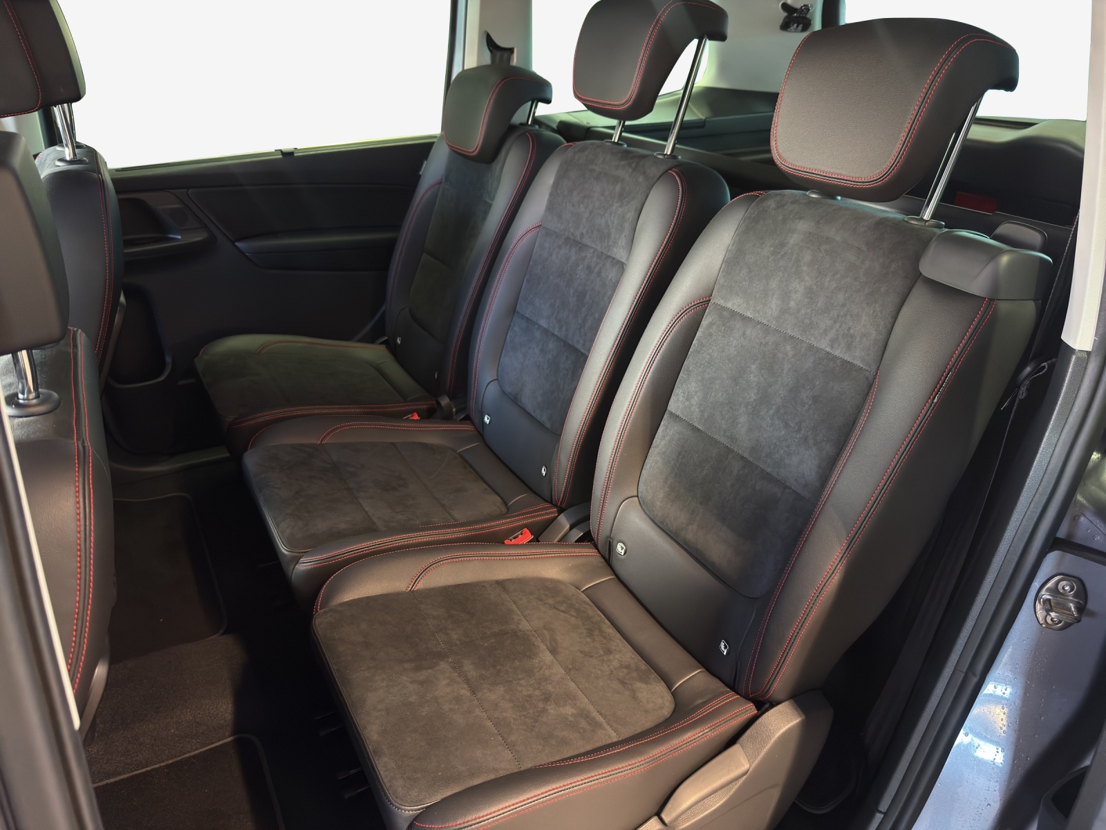 SEAT Alhambra 2.0 TDI Hola FR 4Drive-image-11