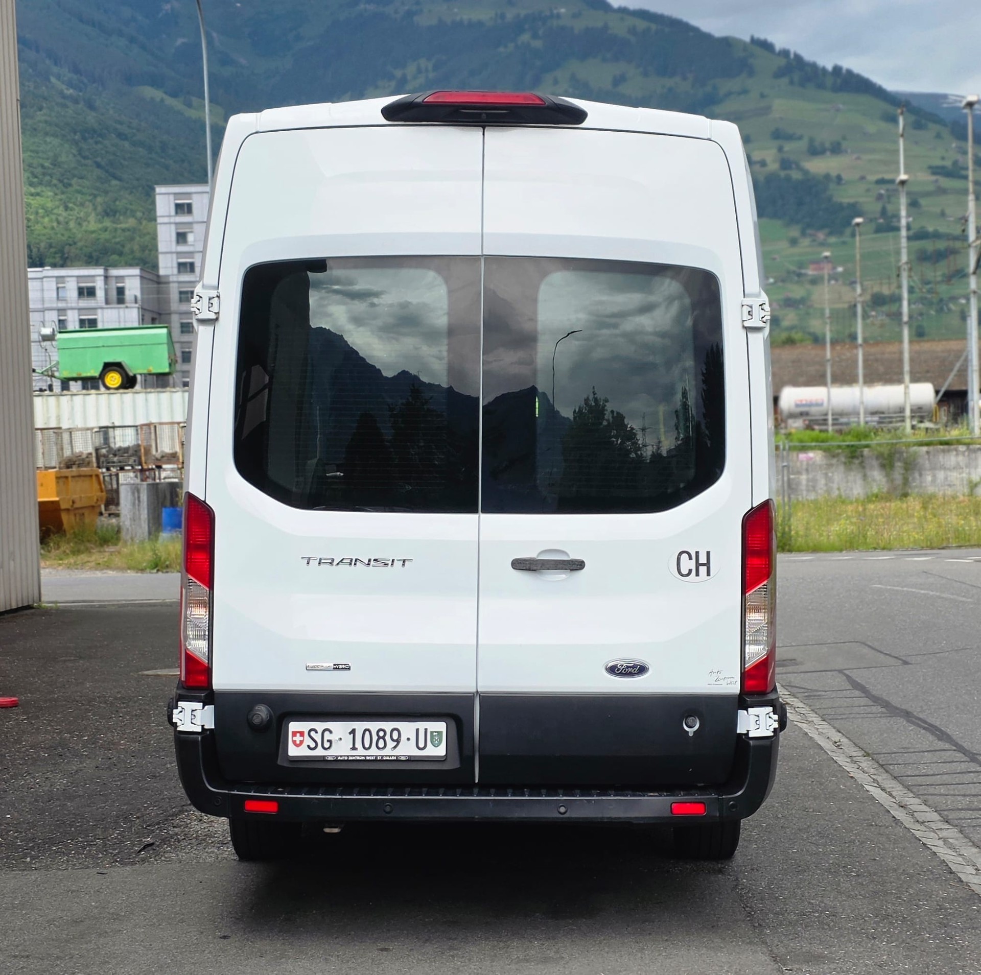 FORD Transit Van 350 L4 Trend 2.0 TDCi 170 HEV RWD-image-4