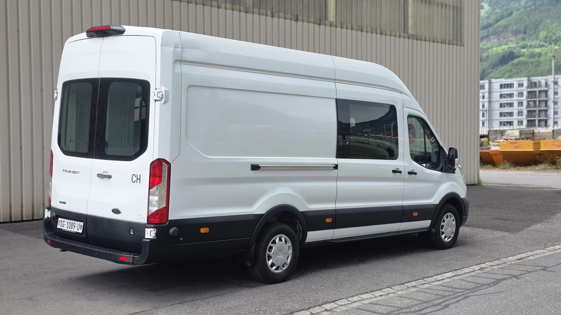 FORD Transit Van 350 L4 Trend 2.0 TDCi 170 HEV RWD-image-5