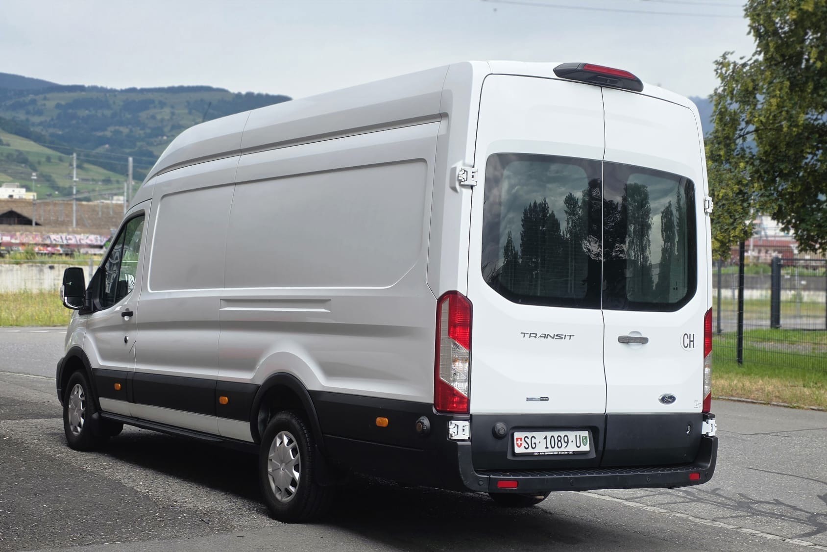 FORD Transit Van 350 L4 Trend 2.0 TDCi 170 HEV RWD-image-3