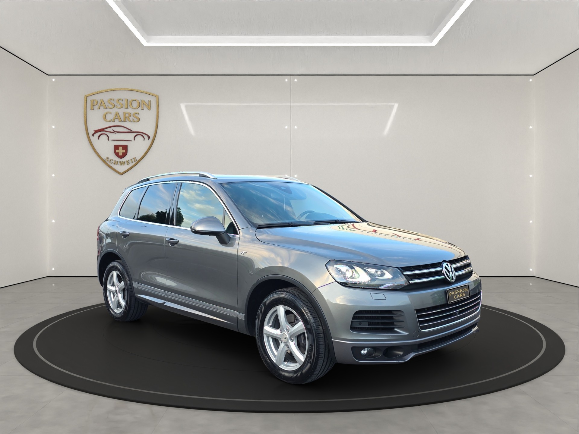 VW Touareg 3.0 TDI BMT R-Line Tiptronic-image-6