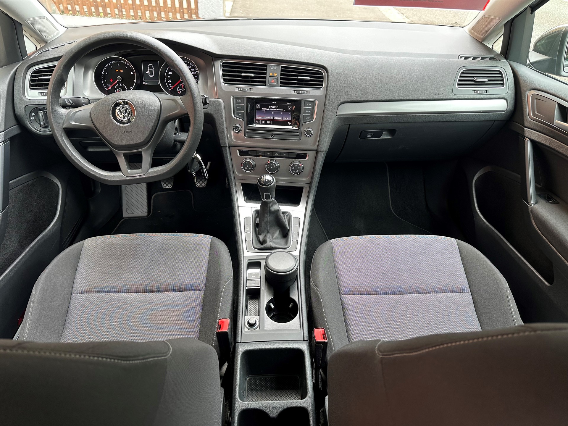 VW Golf 1.2 TSI Trendline-image-10