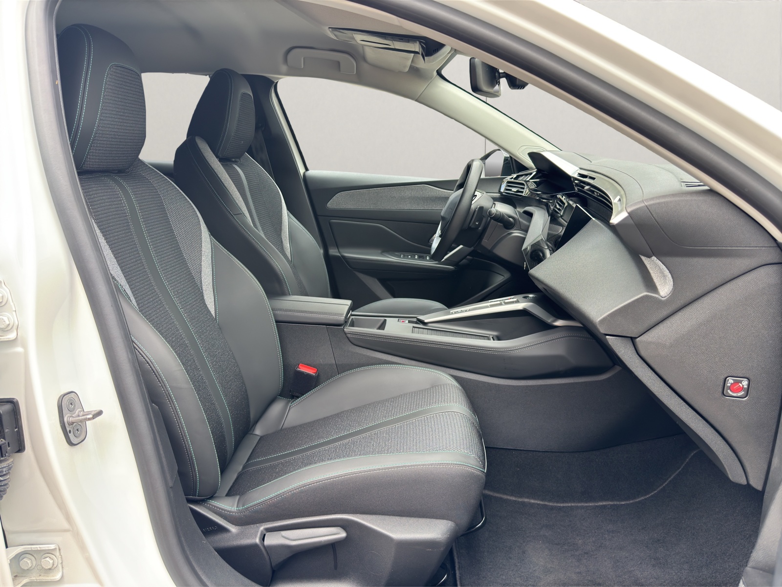 PEUGEOT 308 SW 1.5 BlueHDI Allure Pack EAT8-image-11