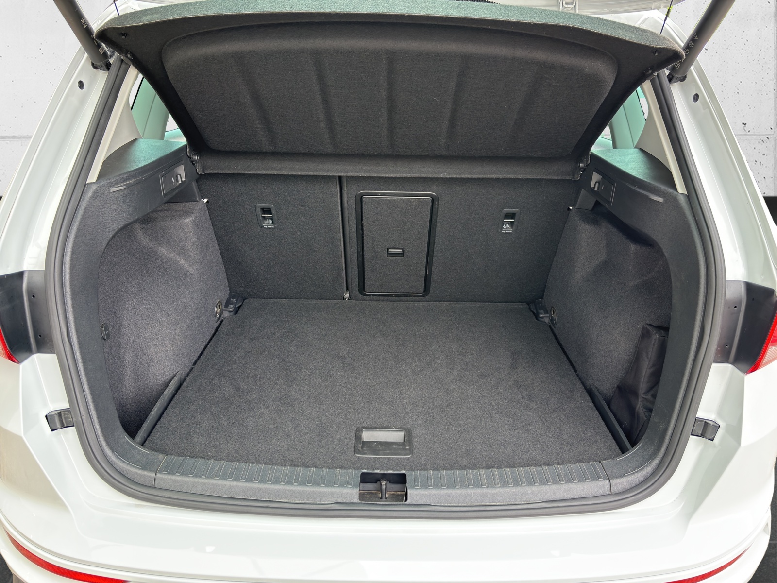SEAT Ateca 2.0 TSI FR 4Drive DSG mit AHK & Standheizung-image-7
