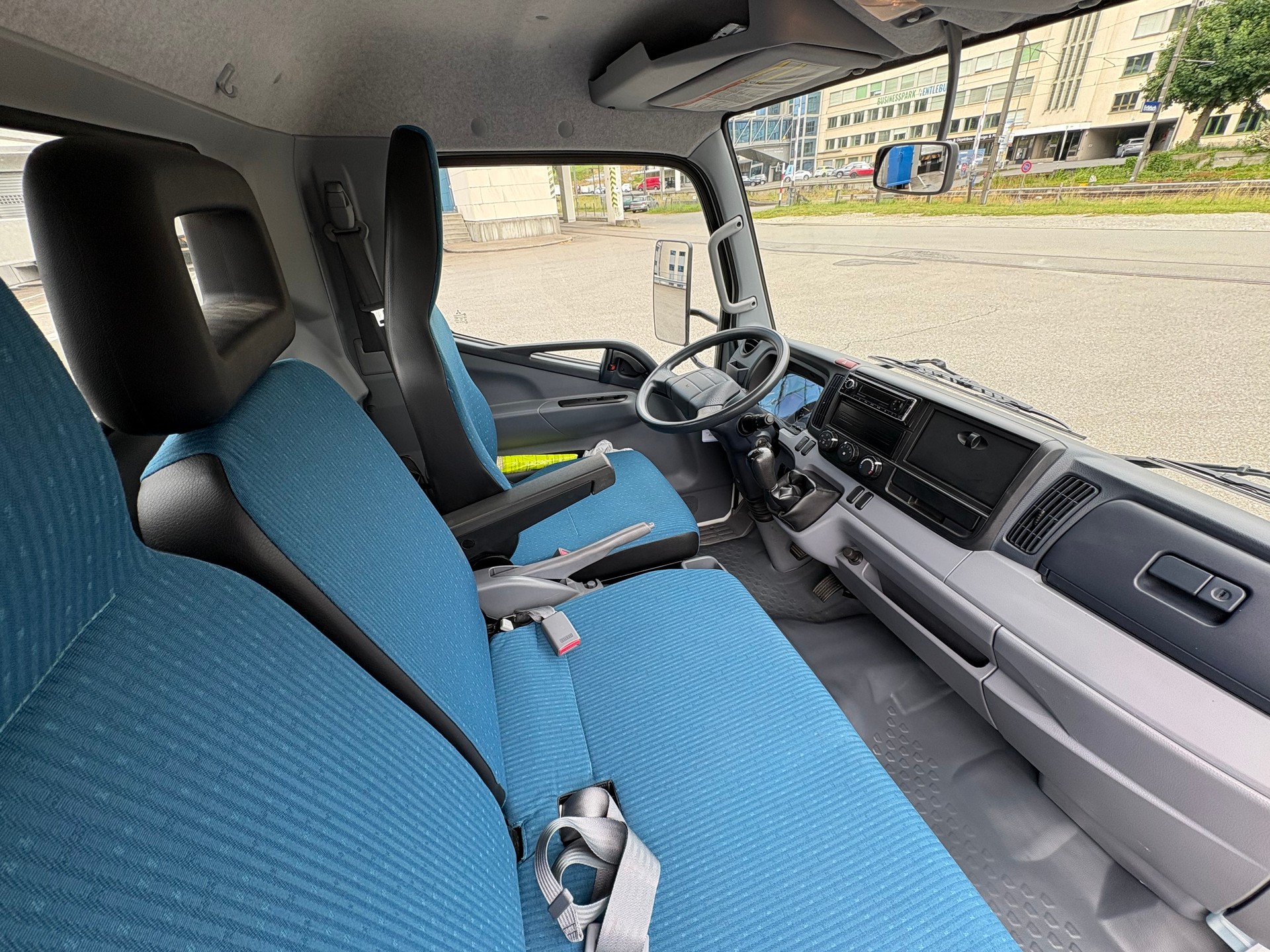 MITSUBISHI FUSO Canter 3C13-image-14
