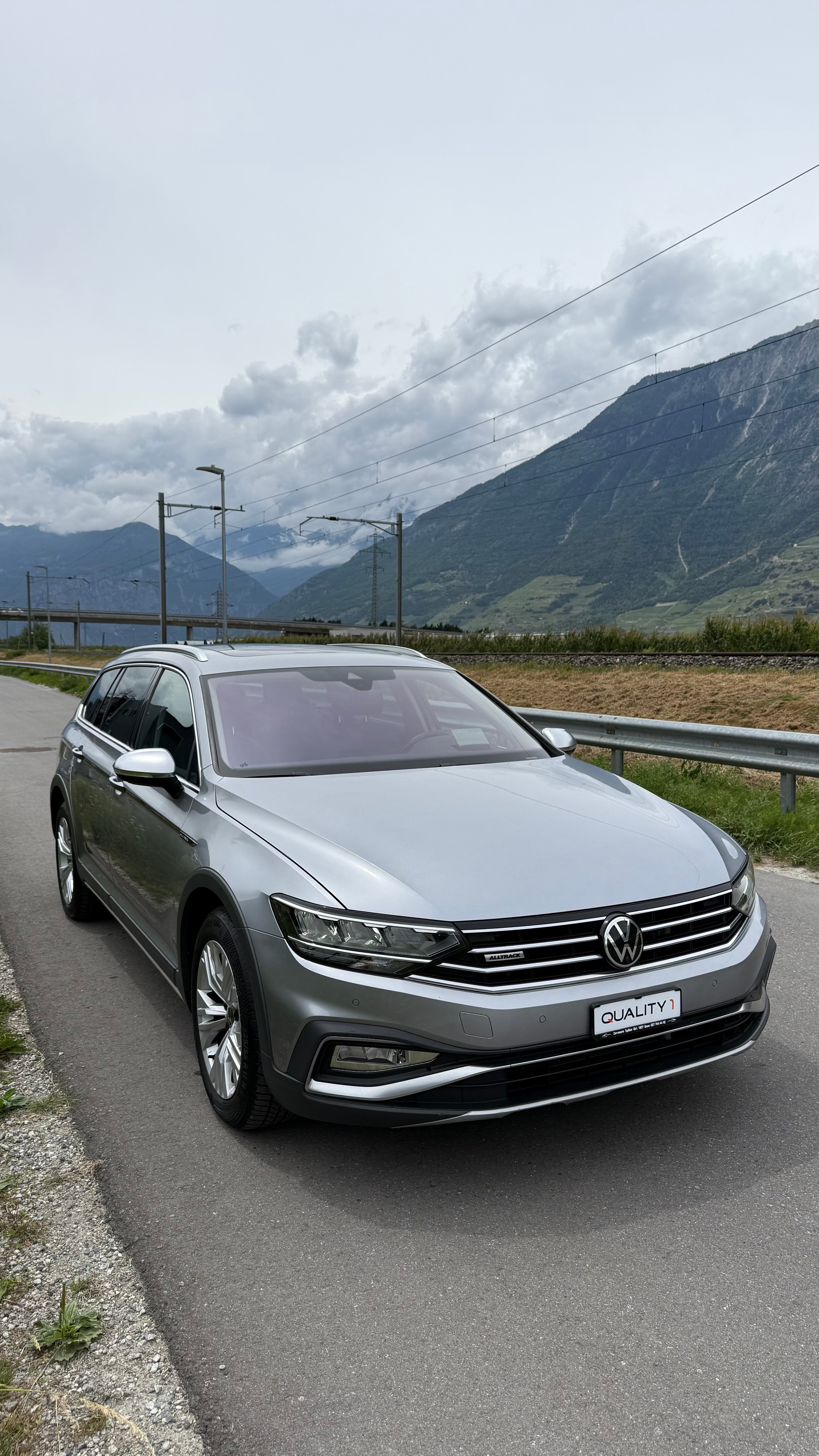VW Passat Alltrack 2.0 TSI 4Motion DSG-image-2