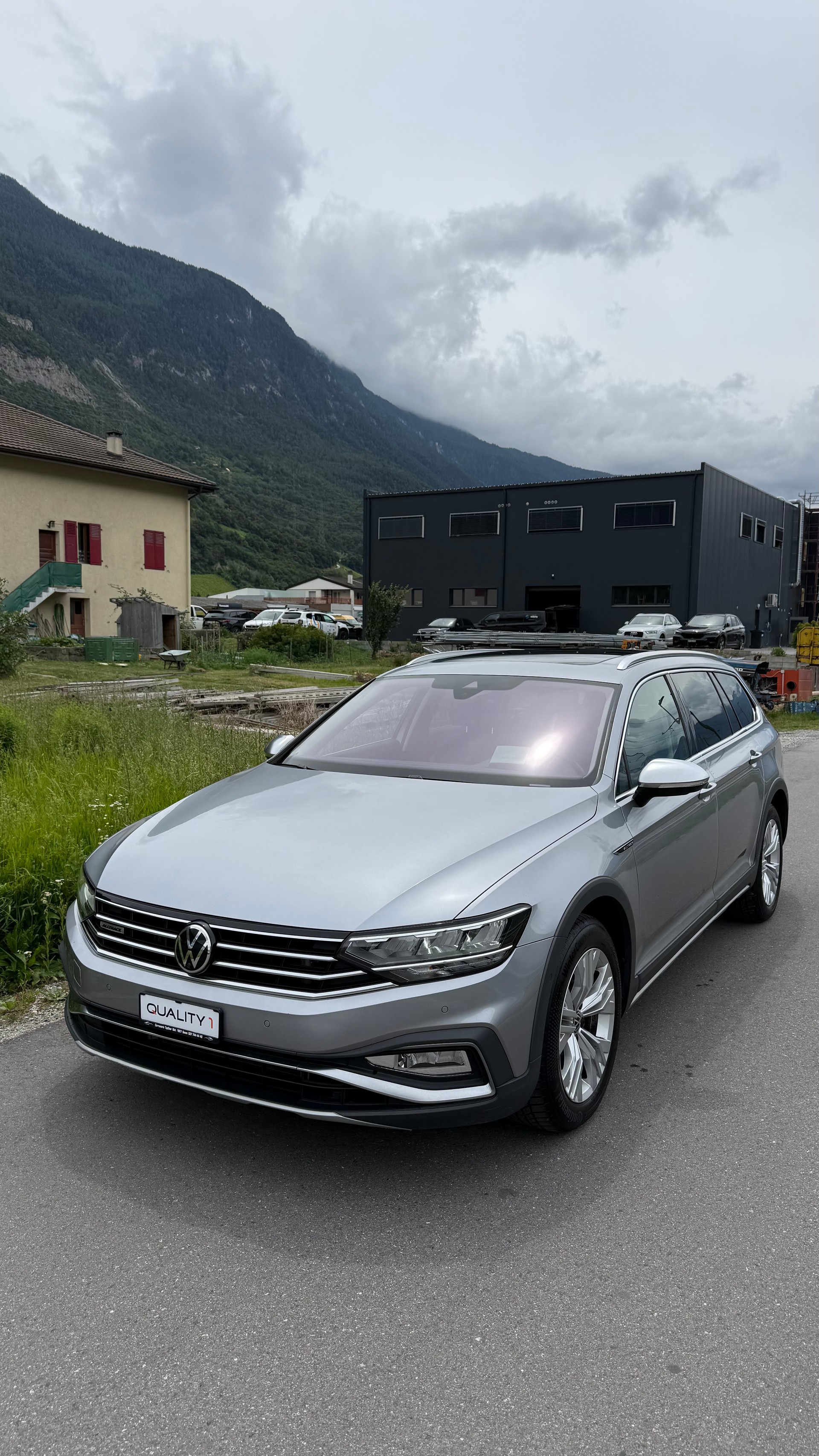 VW Passat Alltrack 2.0 TSI 4Motion DSG-image-0
