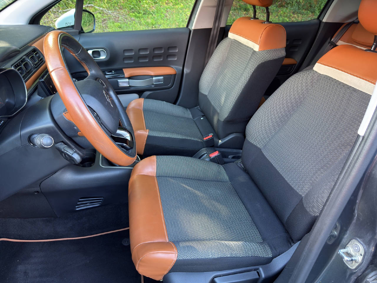 CITROEN C3 1.2 PureTech Shine-image-4