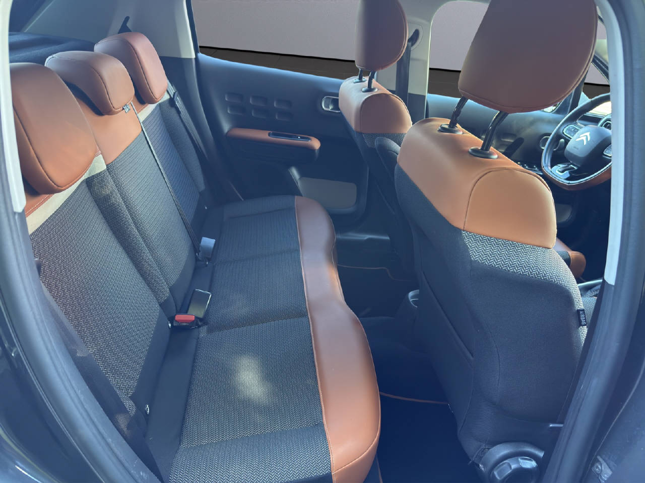 CITROEN C3 1.2 PureTech Shine-image-8