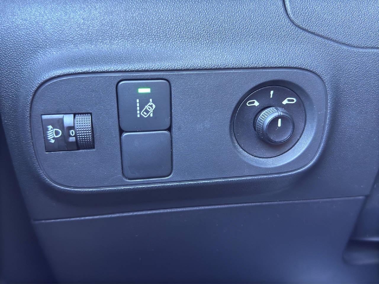 CITROEN C3 1.2 PureTech Shine-image-14