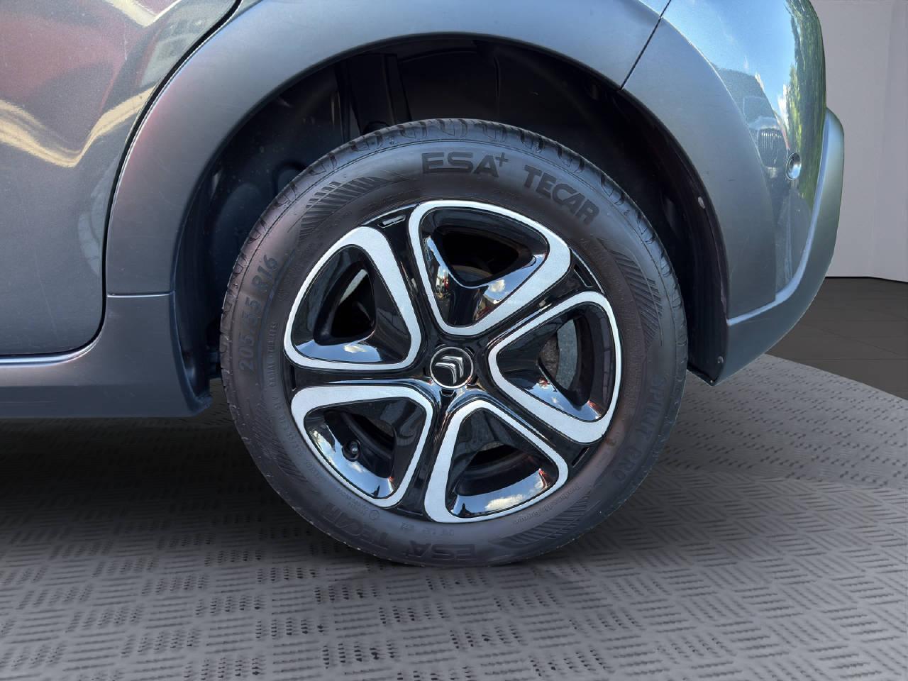 CITROEN C3 1.2 PureTech Shine-image-11