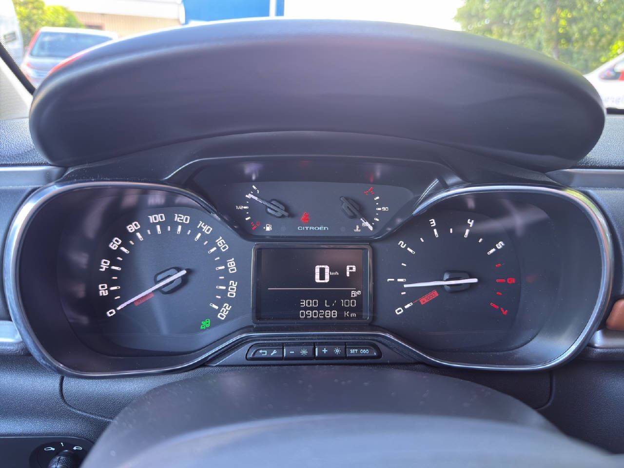 CITROEN C3 1.2 PureTech Shine-image-5