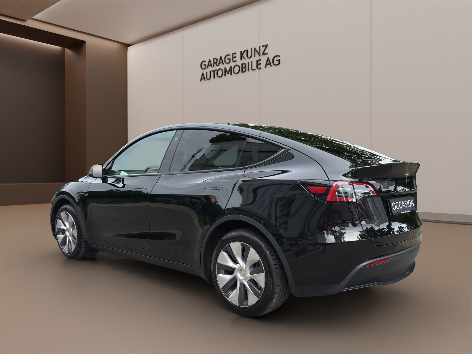 TESLA Model Y Long Range-image-2