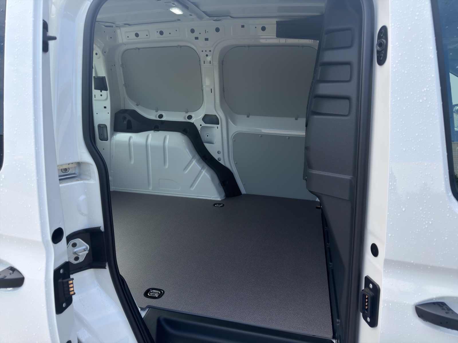 VW Caddy Cargo Entry 2.0TDI 102PS 6G-image-11