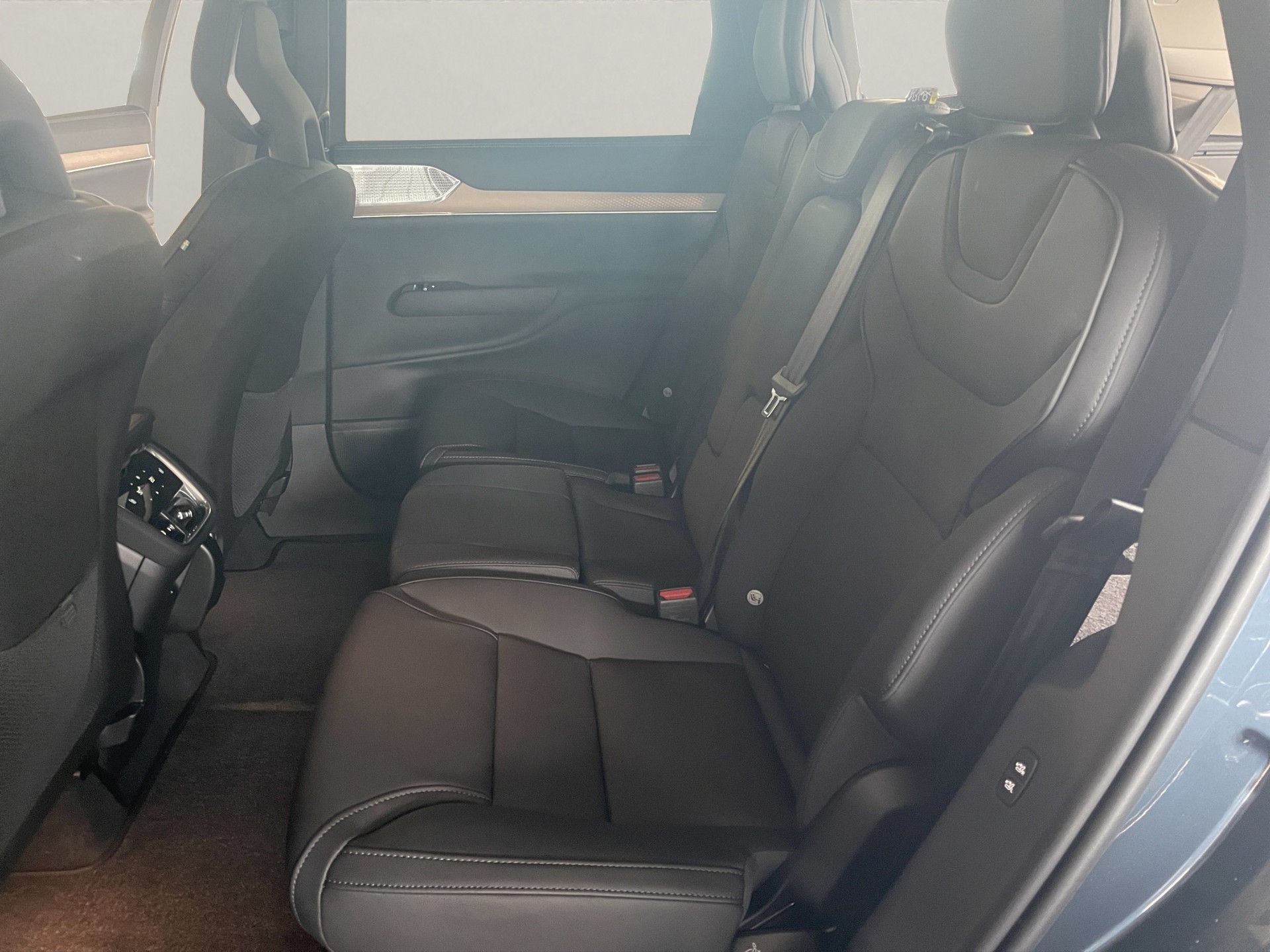 VOLVO EX90 Twin Performance Ultra AWD-image-8