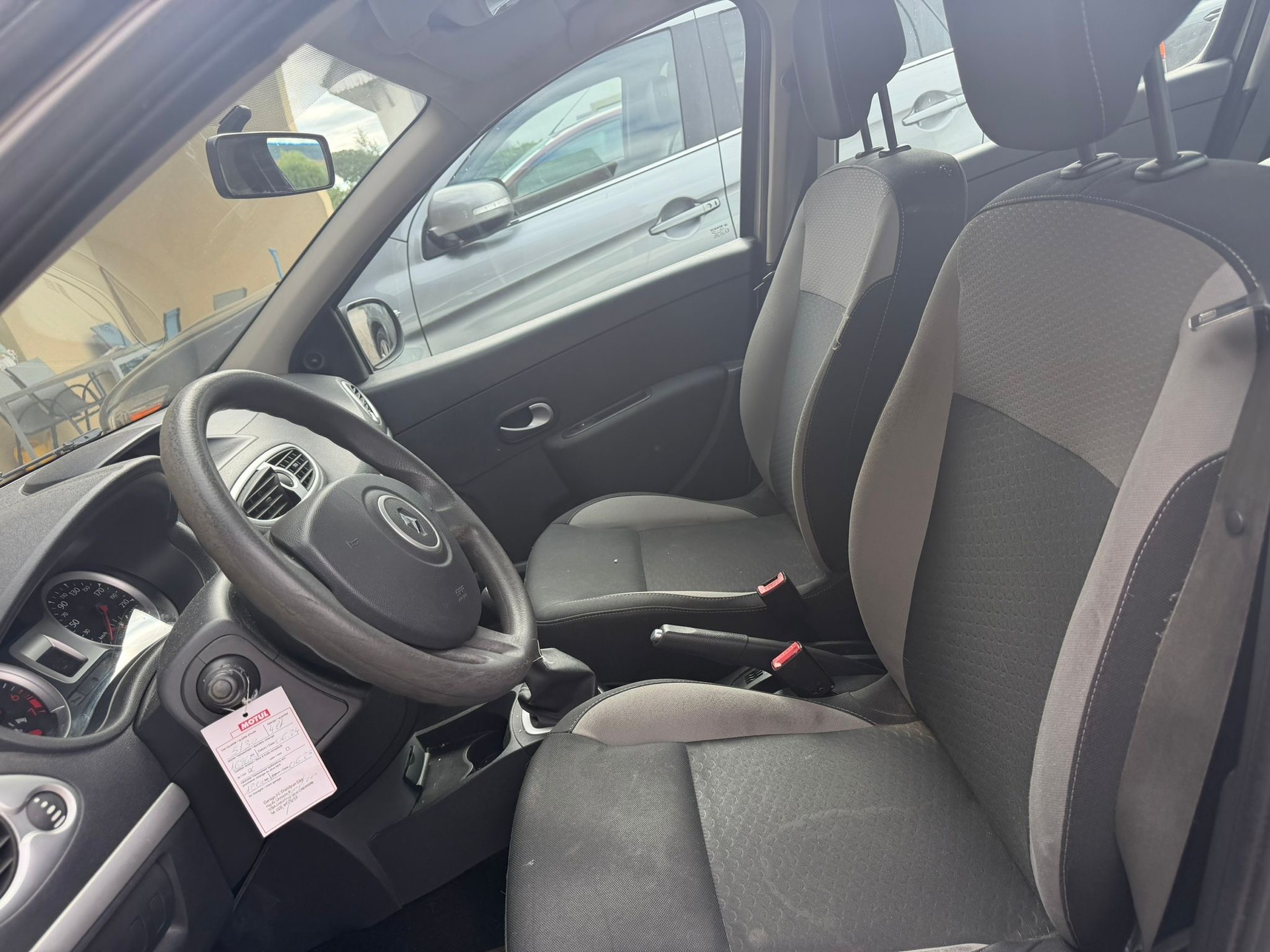 RENAULT Clio 1.2 16V Expression-image-9