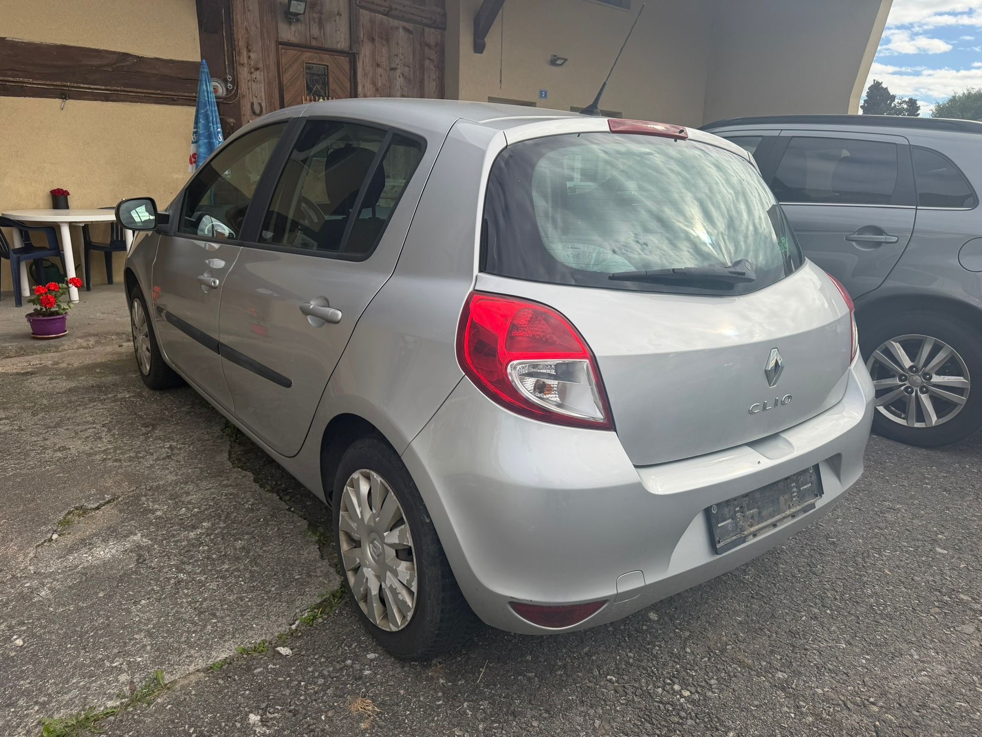 RENAULT Clio 1.2 16V Expression-image-1
