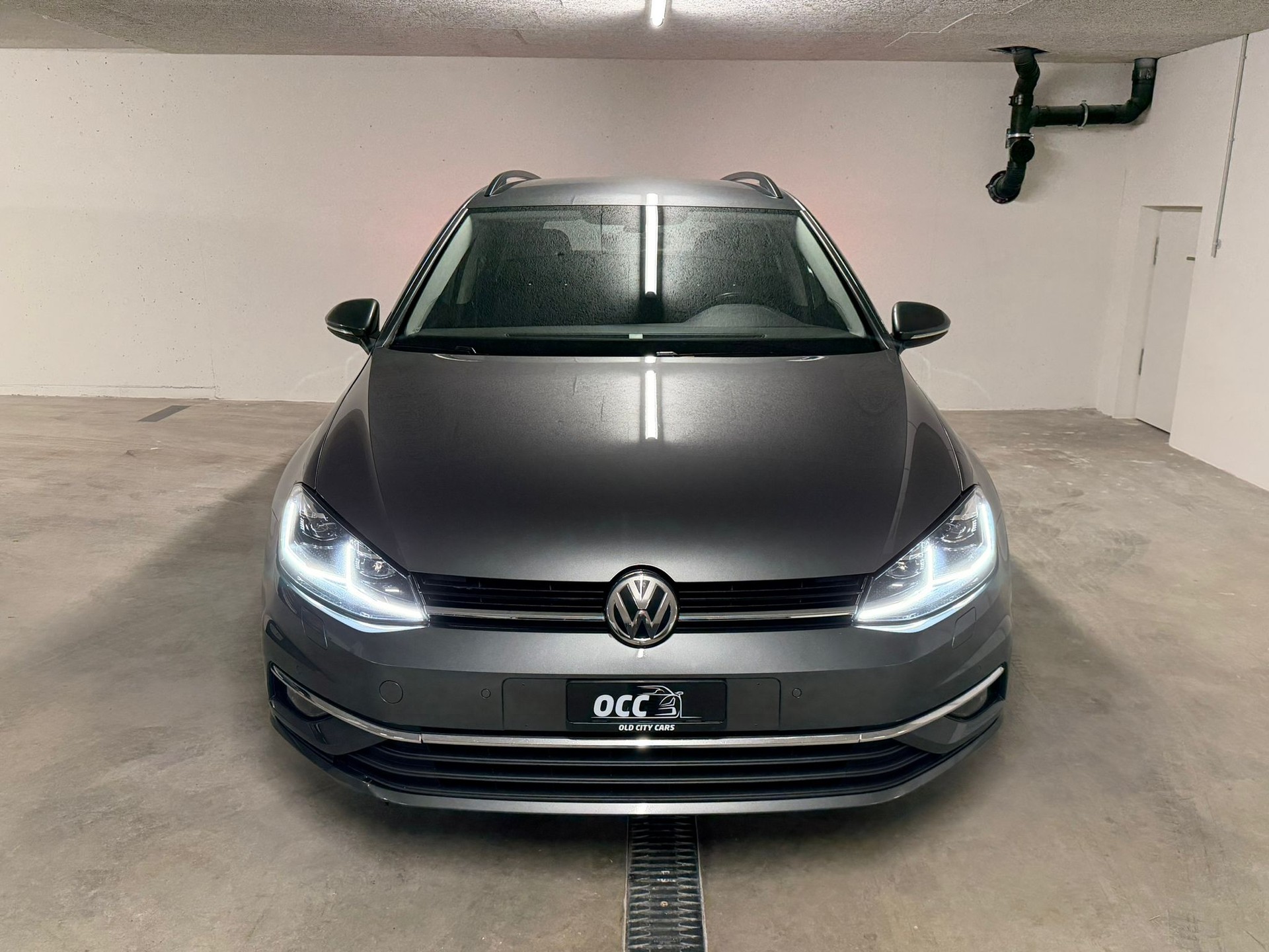 VW Golf Variant 1.6 TDI Comfortline DSG-image-1