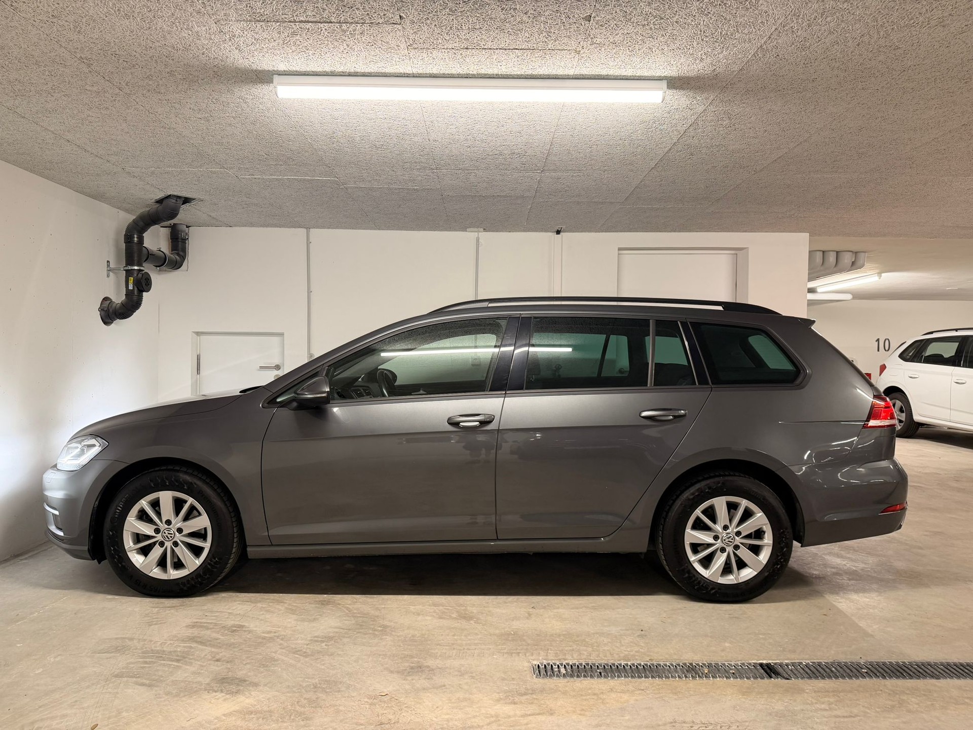 VW Golf Variant 1.6 TDI Comfortline DSG-image-3
