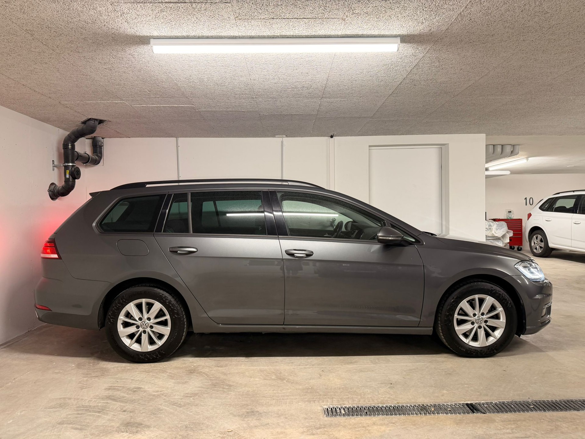 VW Golf Variant 1.6 TDI Comfortline DSG-image-7