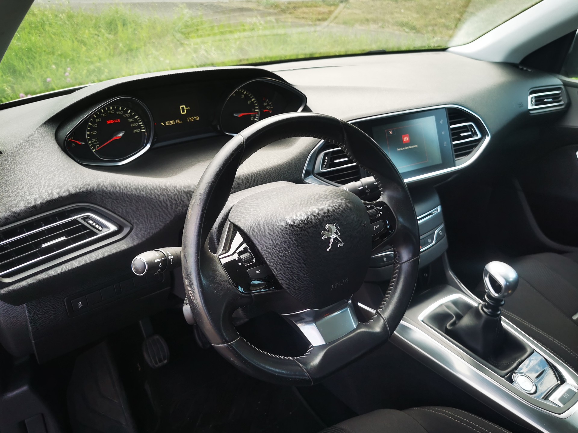 PEUGEOT 308 1.6 THP Allure-image-8