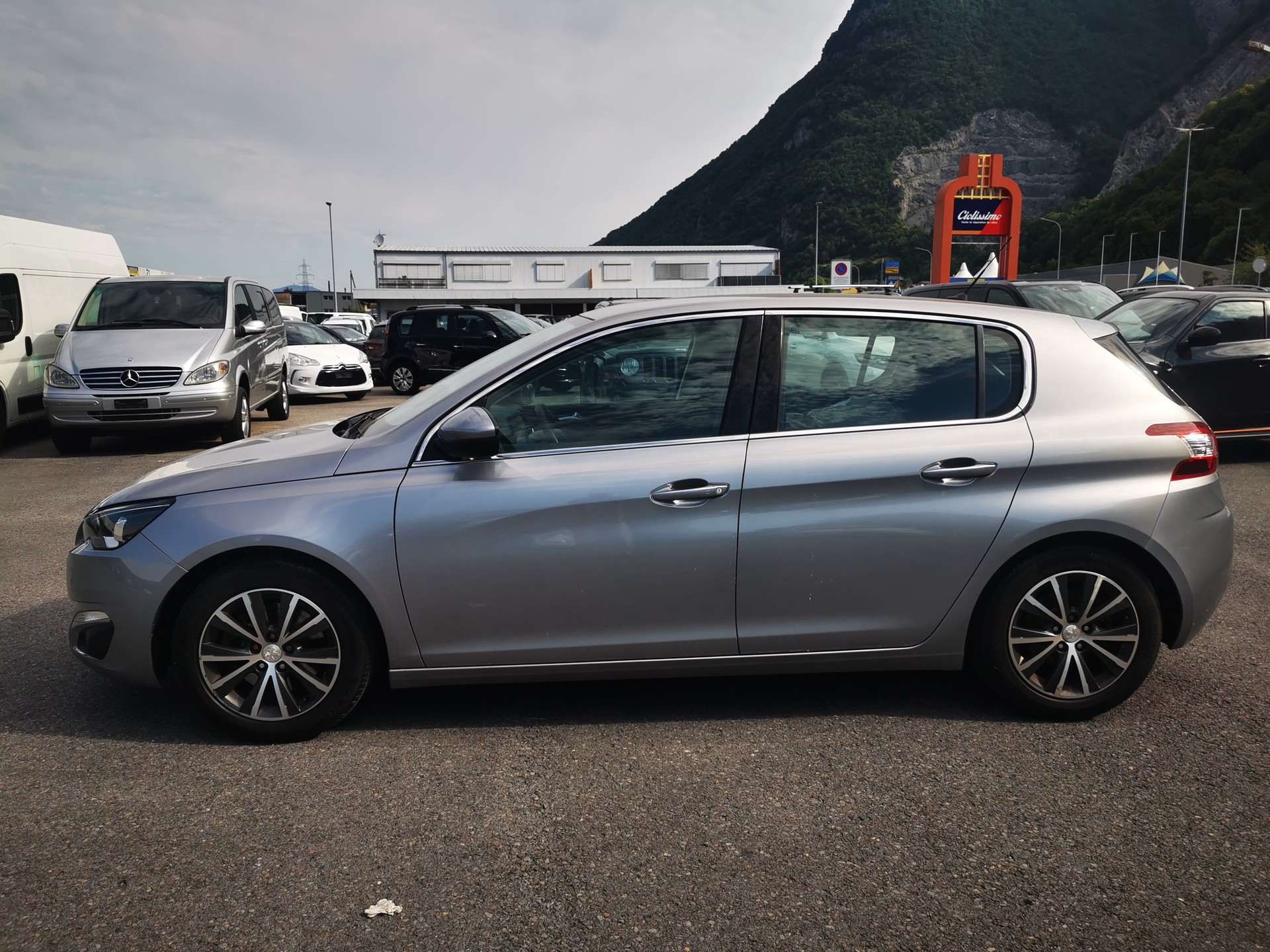 PEUGEOT 308 1.6 THP Allure-image-3