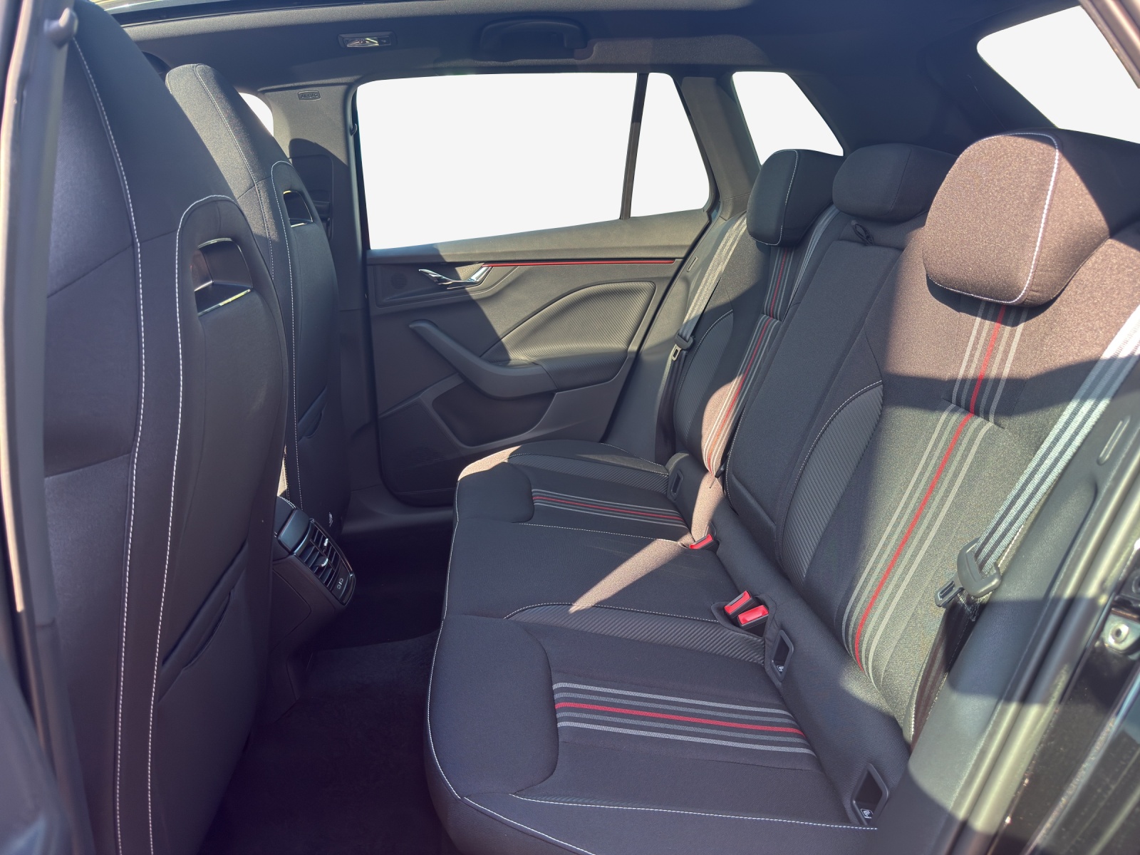 SKODA Kamiq 1.5 TSI Monte Carlo DSG-image-11
