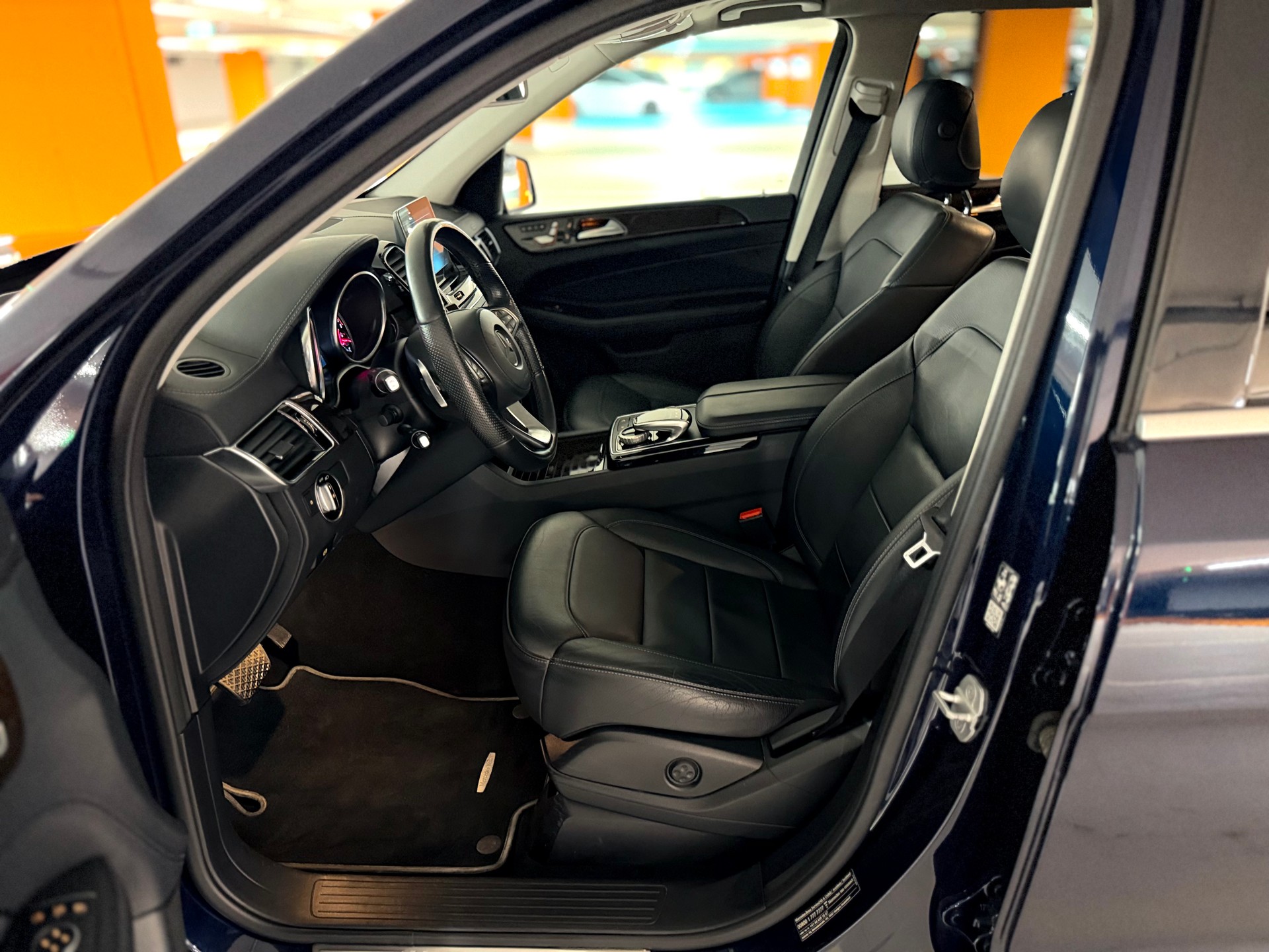 MERCEDES-BENZ GLS 350 d 4Matic 9G-TRONIC-image-8