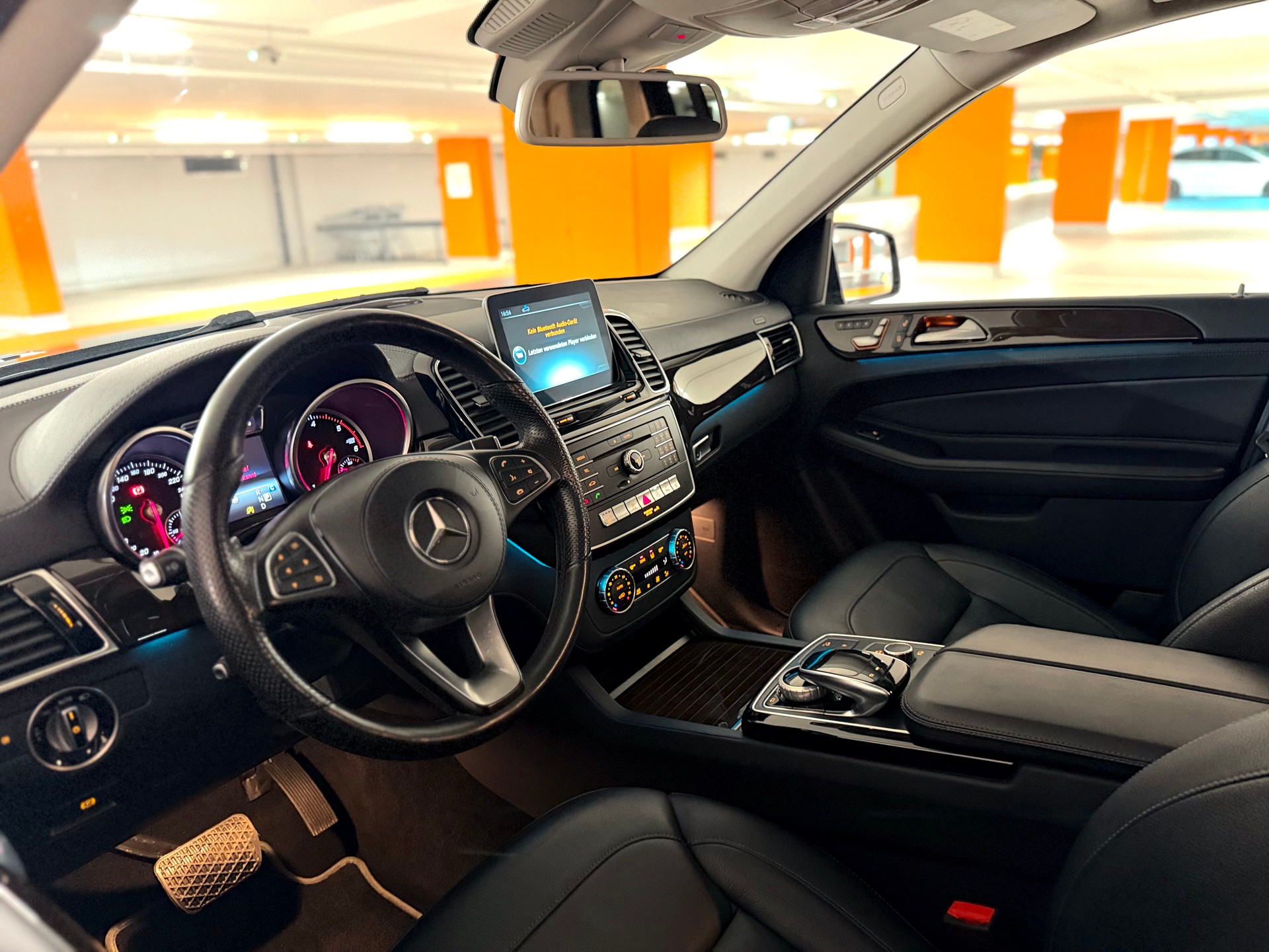 MERCEDES-BENZ GLS 350 d 4Matic 9G-TRONIC-image-9