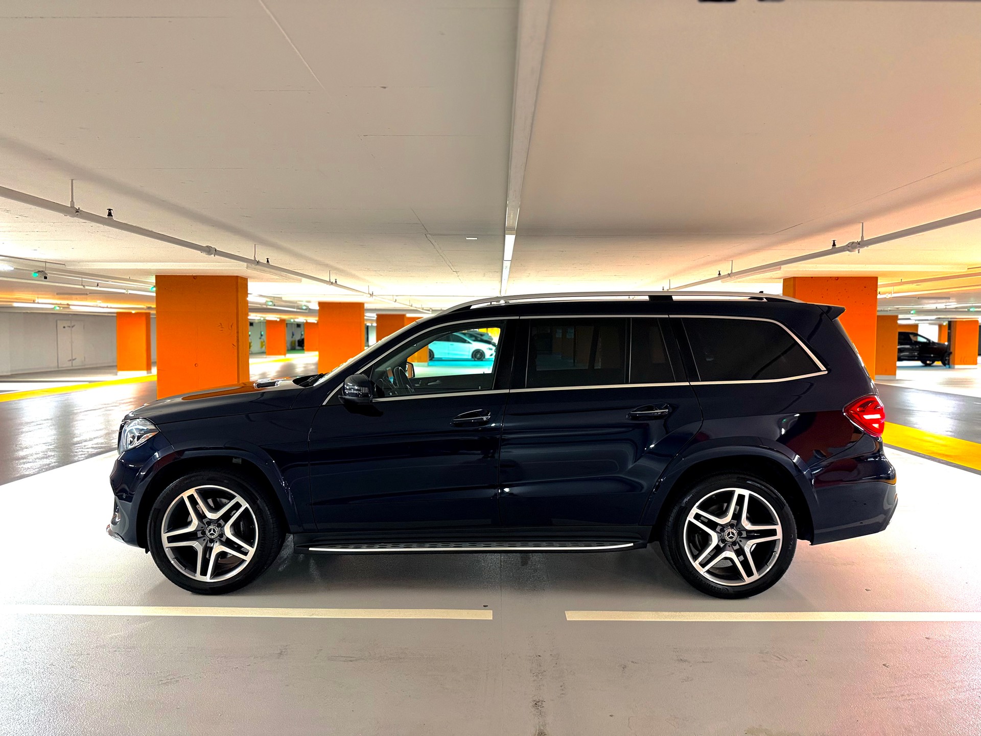 MERCEDES-BENZ GLS 350 d 4Matic 9G-TRONIC-image-4