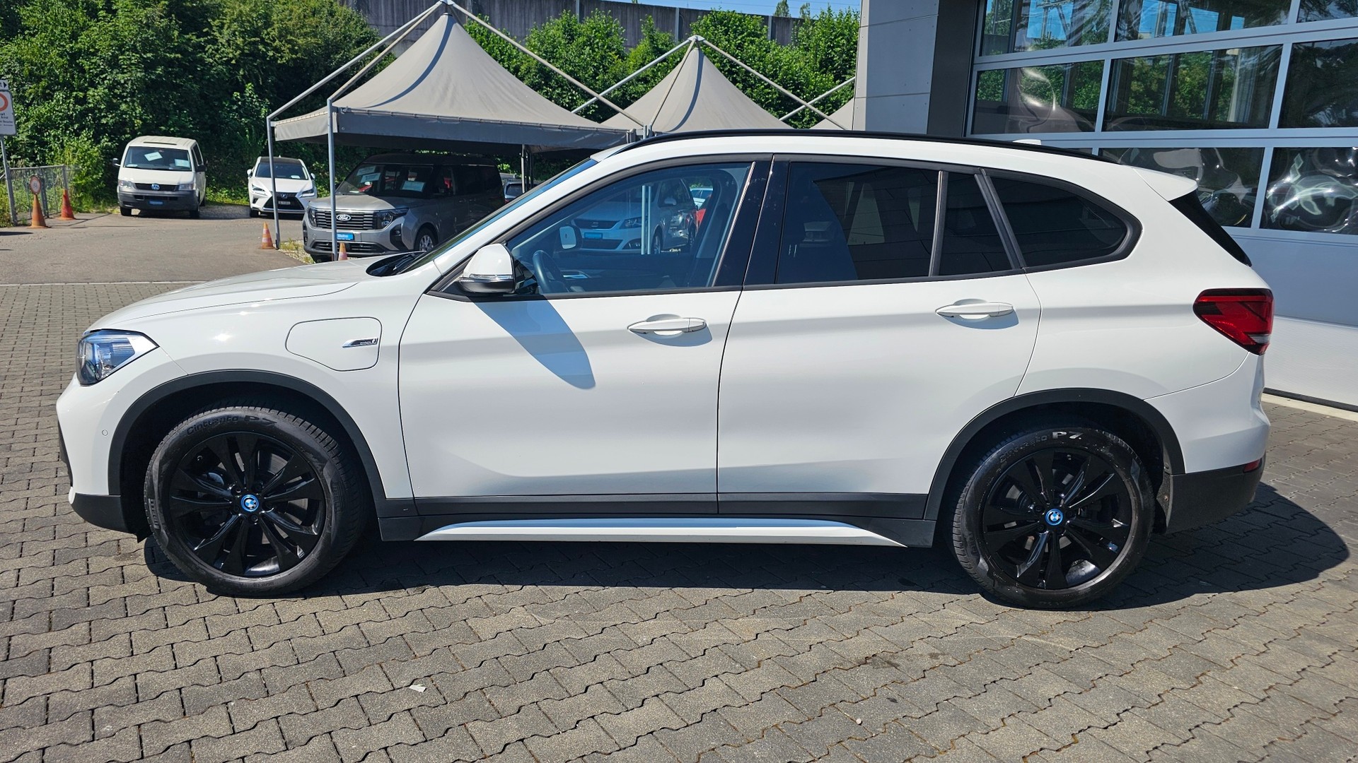 BMW X1 xDrive 25e Sport Line Steptronic-image-14