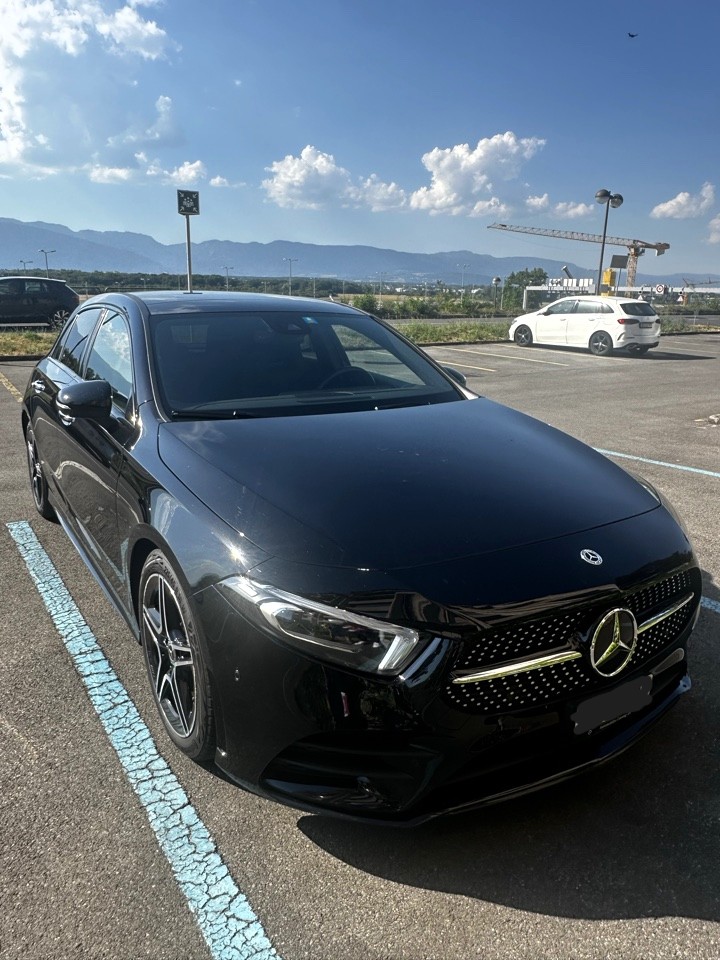 MERCEDES-BENZ A 200 AMG Line-image-2