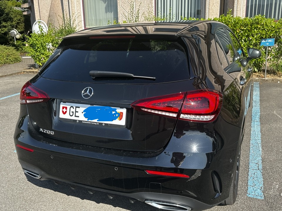 MERCEDES-BENZ A 200 AMG Line-image-0