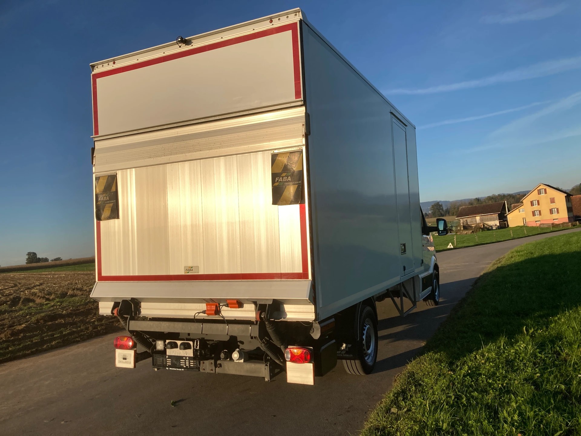 VW Crafter 35 2.0 BiTDI HD L4 **mit Hebebühne + Anhängerkupplung 3.5t**-image-2