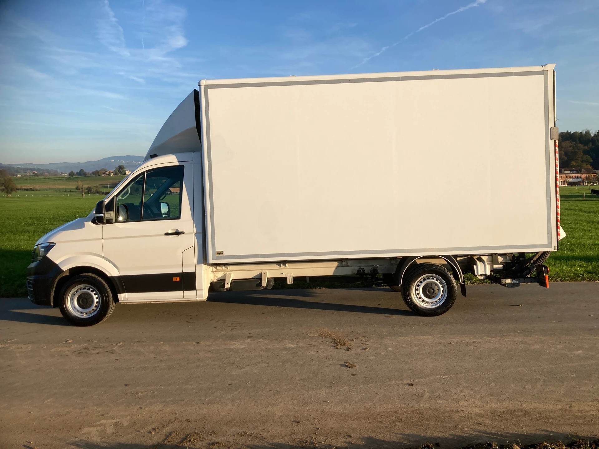 VW Crafter 35 2.0 BiTDI HD L4 **mit Hebebühne + Anhängerkupplung 3.5t**-image-4