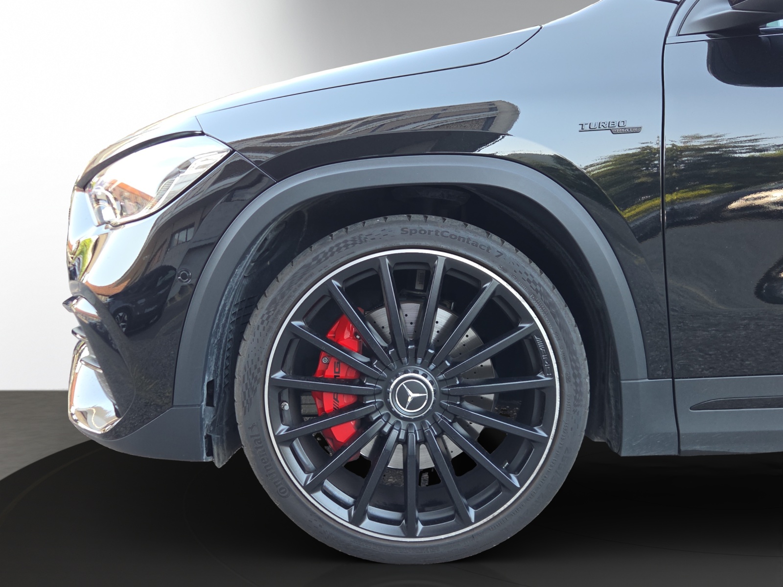 MERCEDES-BENZ GLA 35 AMG 4Matic 8G-Speedshift DCT-image-3