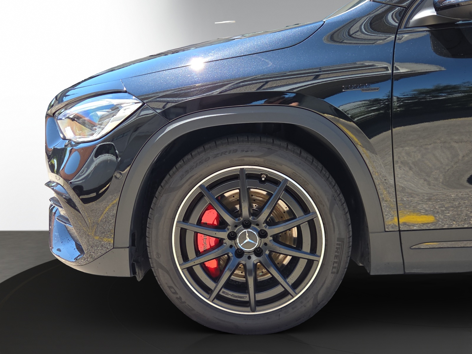 MERCEDES-BENZ GLA 35 AMG 4Matic 8G-Speedshift DCT-image-3