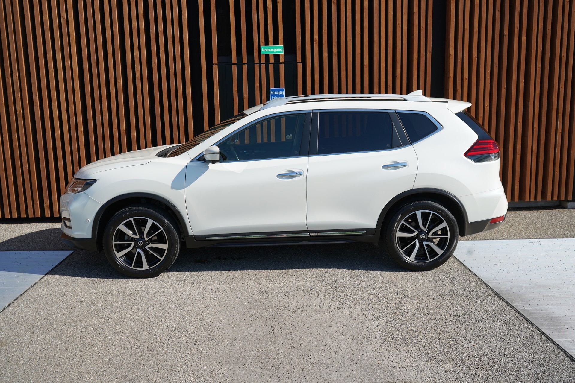 NISSAN X-TRAIL 1.3 DIG-T TEKNA DCT l 158 PS-image-5