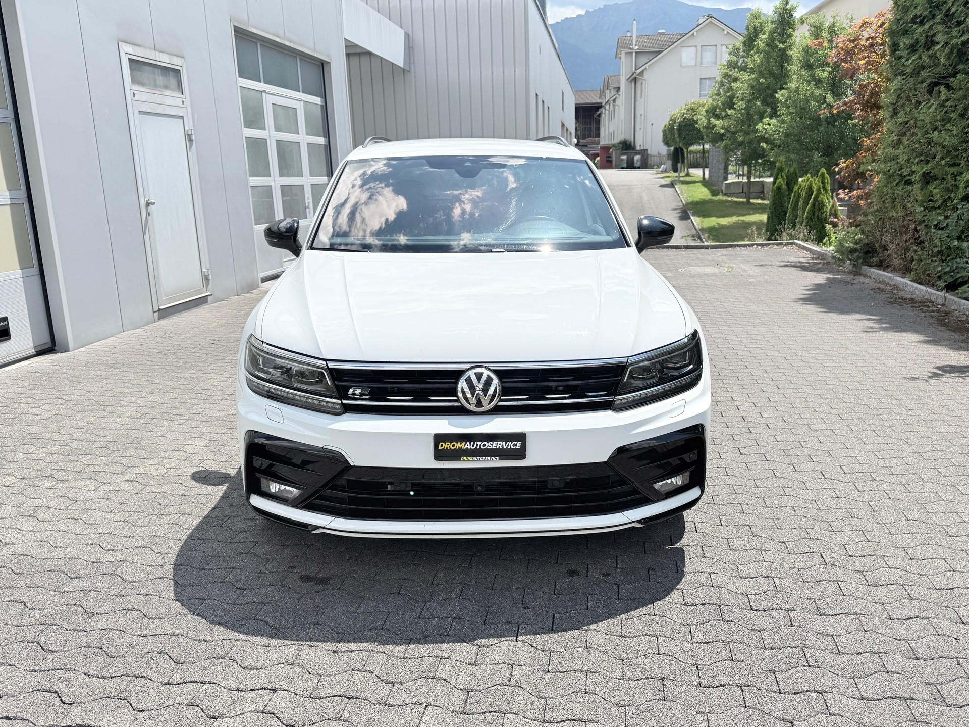 VW Tiguan 2.0TSI Highline R- Line 4Motion DSG-image-7